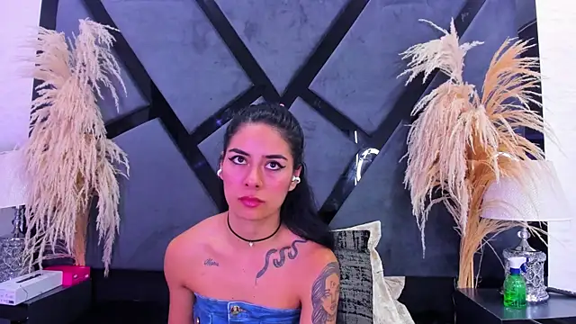 NicoleEsposito élő XXX-chatje