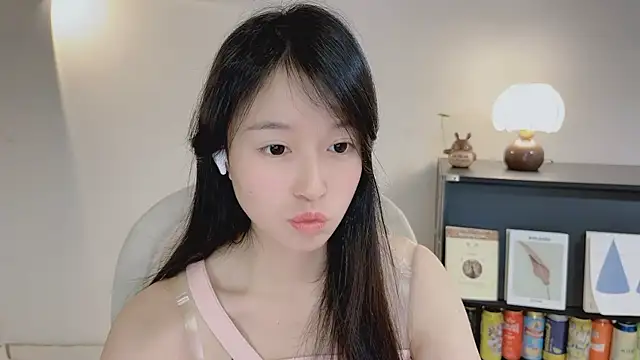 XXX chat uživo modela Onechestnut