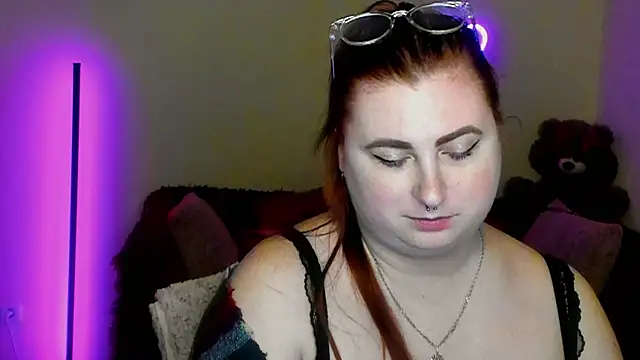 Alicia_love00 élő XXX-chatje