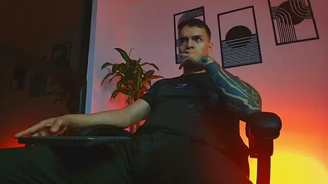 ALPHA_DOMINUS_n Live XXX chat