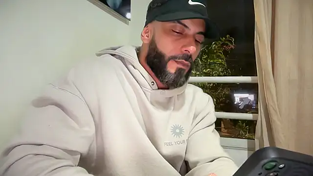 Show de romeolovedark na webcam