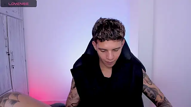 tylernova Live XXX-chat
