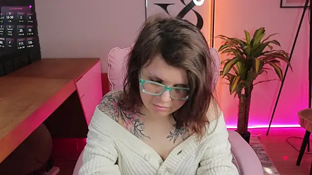 Ariell_Mini Chat XXX in diretta