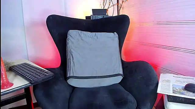 MargaretQualley's Webcam Show