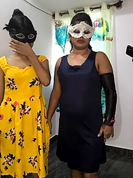 Family02 élő XXX-chatje