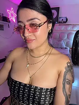 lucianaroy Chat XXX in diretta