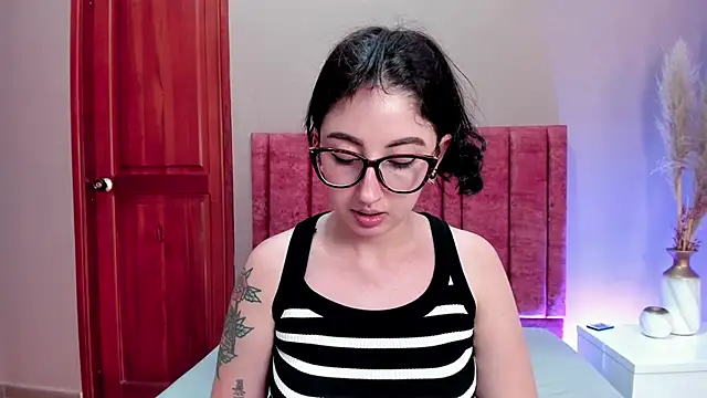 Chat XXX en directo de Emilywatsonn