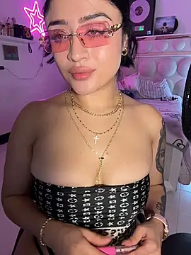 Czat XXX na żywo – lucianaroy