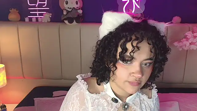 _sarahRose Adlı Modelin Canlı XXX Sohbeti