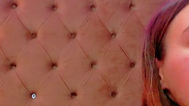 CoraVex's Live XXX Chat