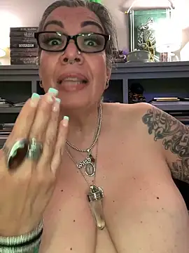 Онлайн чат XXX dieseldame1313