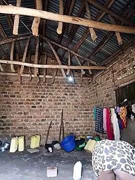 holygrail001のライブXXXチャット