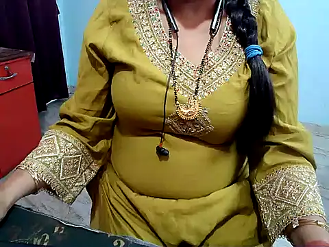 Nagma_housewife Adlı Modelin Web Kamerası Şovu