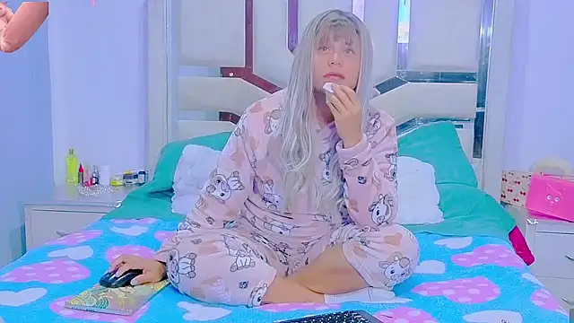 BONNYFETISHSEX Adlı Modelin Canlı XXX Sohbeti