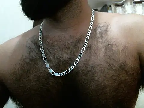 indianhairybull Chat XXX in diretta