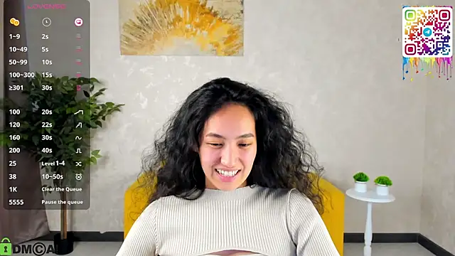 Chat +18 de FlirtyAura ao vivo