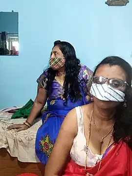 Show modela Kannadasexywifes na web-kameri