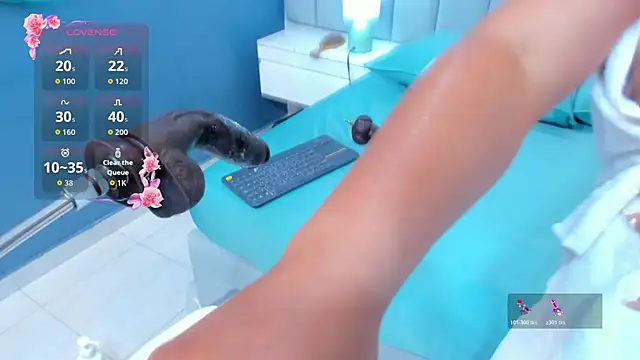 lia_sucker 即時 XXX 聊天