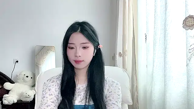 yiyibaby2026 网络视讯表演