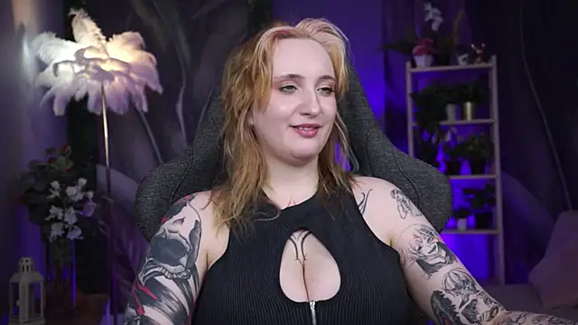 AsheLucker Adlı Modelin Canlı XXX Sohbeti