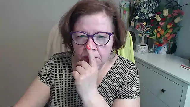 Adelewildx 即時 XXX 聊天