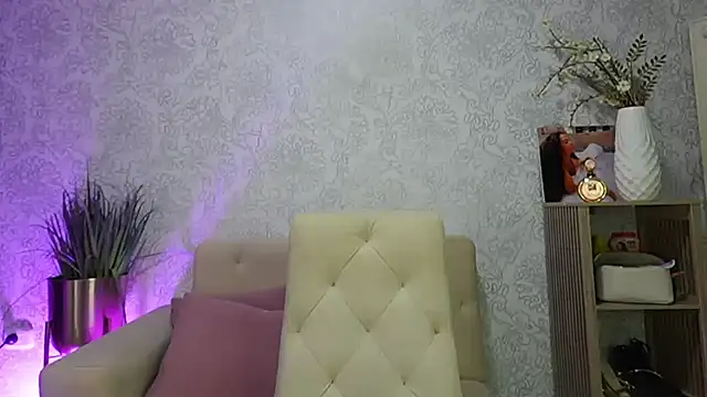 HOTBLACKANDWHITE2: онлайн-секс-чат