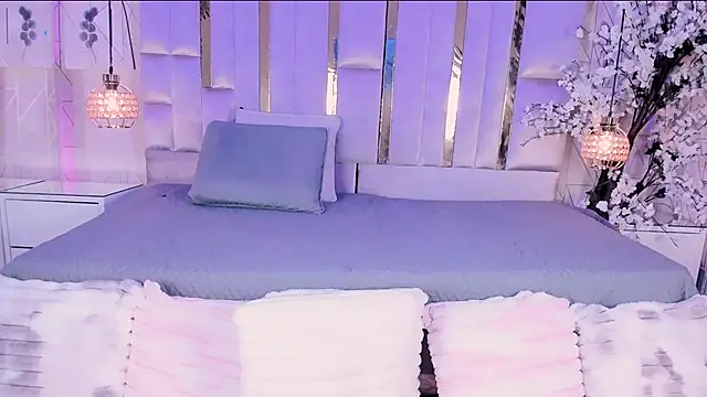 XXX chat uživo modela Naomistart