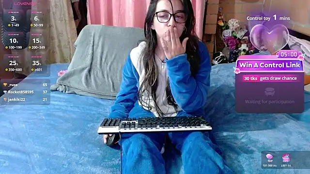 Онлайн чат XXX Maggie_Fox3