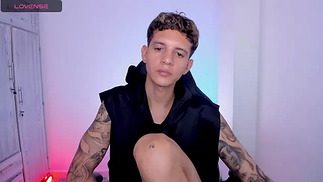 tylernova Chat XXX live