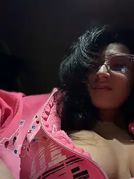 Chat +18 de FerrariFrench ao vivo