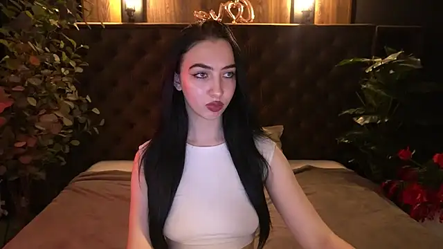 WildKittenX_ live XXX chat