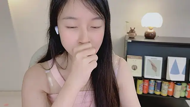 Onechestnut's Live XXX Chat