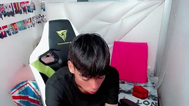 Liarr_ Chat XXX live