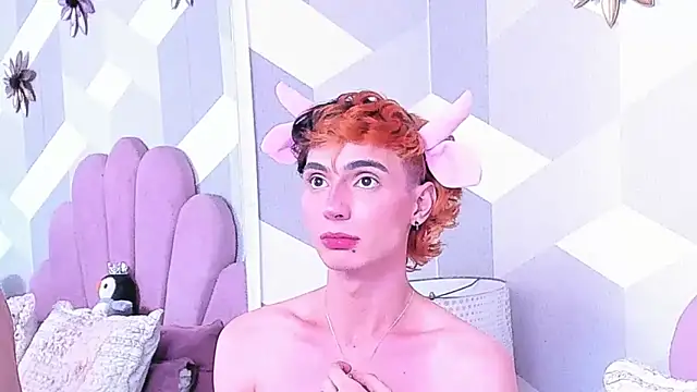 KylieMonnett Show in webcam