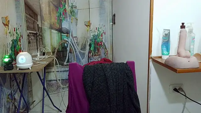 curly_greeneyed 即時 XXX 聊天