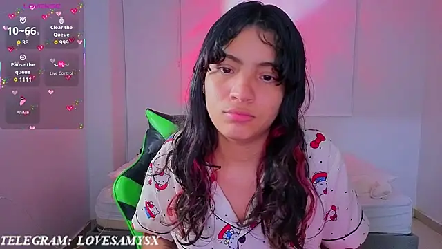 Lovelyamyy Adlı Modelin Canlı XXX Sohbeti