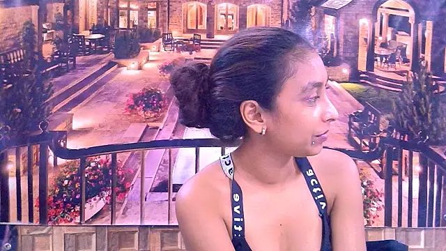 IndianSexyButt's Live XXX Chat