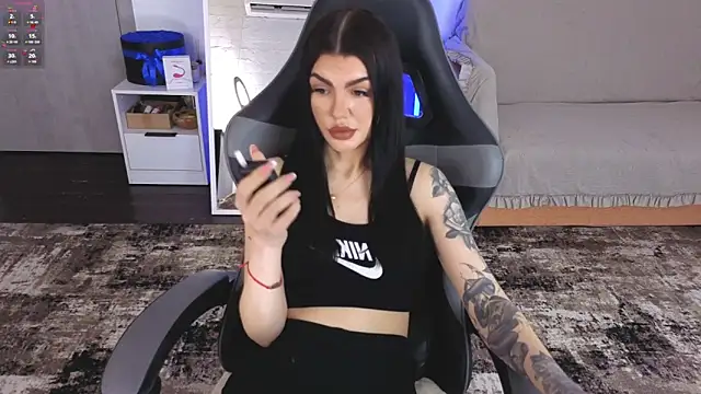 AnacondaOnn's Live XXX Chat
