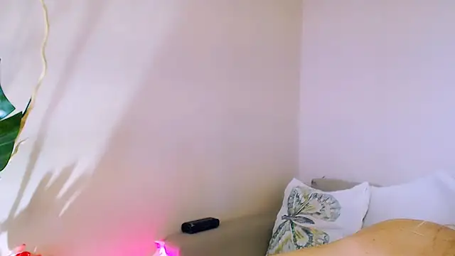 Chat XXX ao vivo de OLIVIA_CANDY