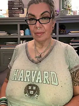 dieseldame1313's Webcam Show