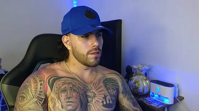 Ades_Lowe Chat XXX live