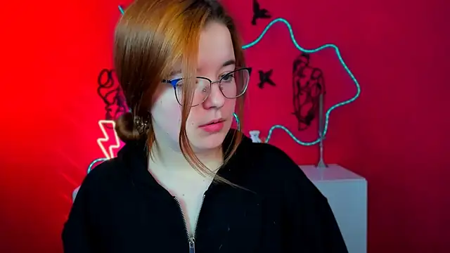 Chatroom XXX en direct de nika-still