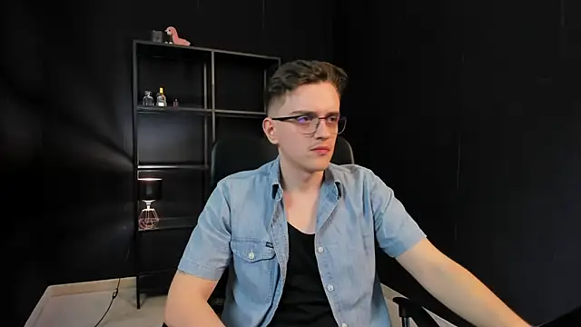 FelixStarkk – Naživo XXX chat