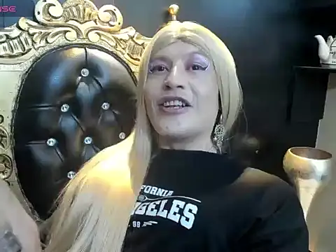 Gomory_Niix: διαδικτυακό σόου στην κάμερα