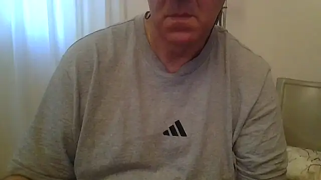 ANONIMO7735 Chat XXX in diretta