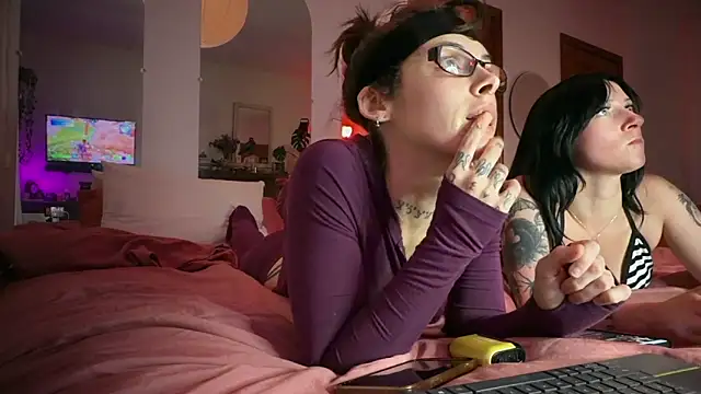 Czat XXX na żywo – GennaJames