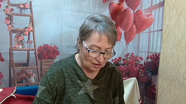 OlgaLuck Adlı Modelin Canlı XXX Sohbeti