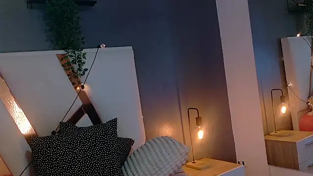 StarrMoon__ লাইভ XXX চ্যাট