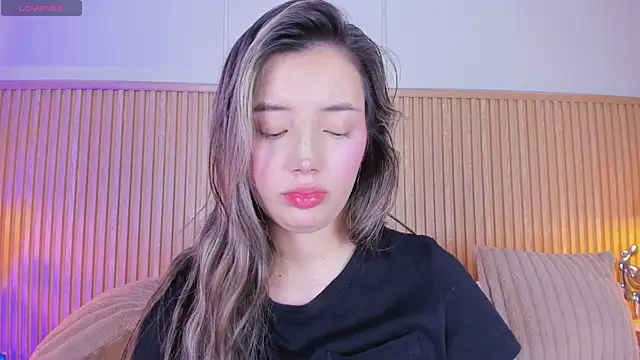 MiaBrokss_: онлайн-секс-чат