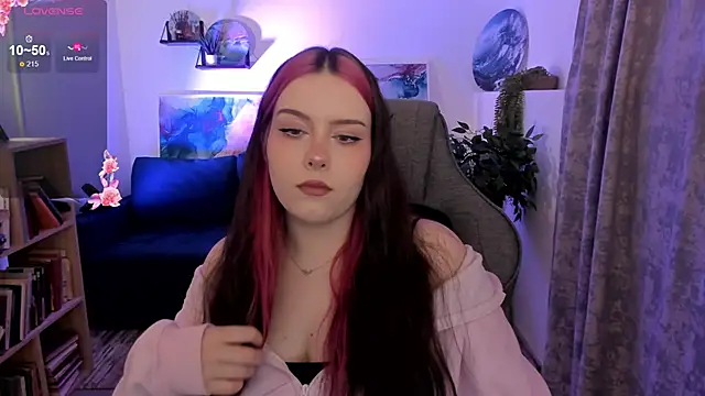 CoraMiel live XXX chat